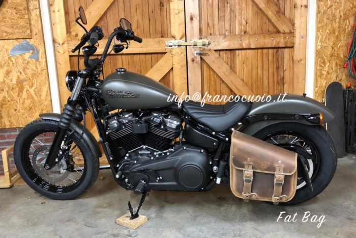 Borsa laterale per Harley Davidson Softail Street Bob 18 - Fat Bag Triangolo Vintage