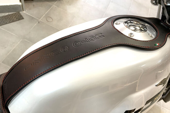 Guzzi V7 Cafè - Fascia serbatoio - Nero cucitura rossa