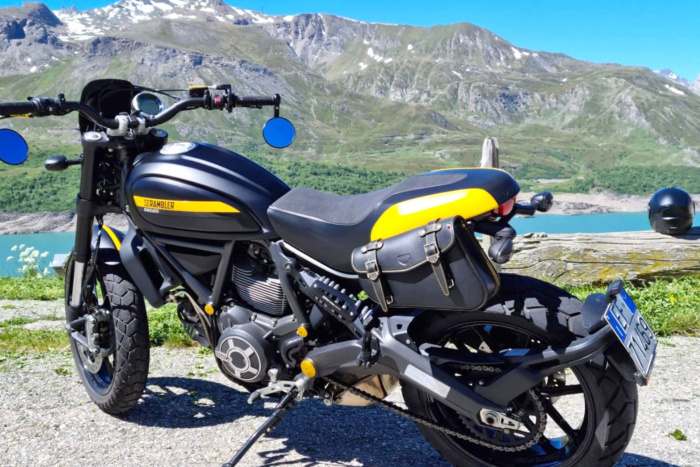 Triangolo Sinistro - Ducati Scrambler Icone - Nero Cuciture Gialle