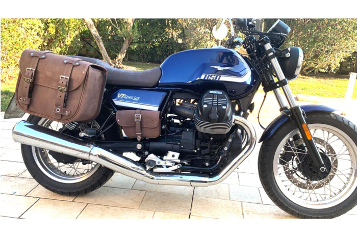 Borse laterali Guzzi V7 Special LR25 Marrone Coppia - Cuciture Blu - Coppia Telai B&B Cromati e sgancio rapido Clickfix