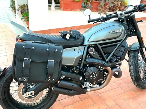 Borse laterali per Ducati Scrambler - Little Bag Coppia nere - con telai Cafè e sgancio rapido ClickFix - immagine 5