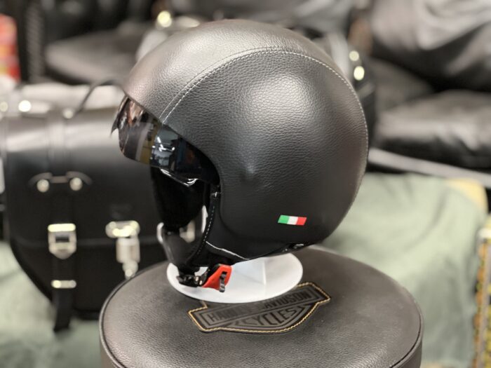 Casco in vera pelle Colori: Grigio - Nero